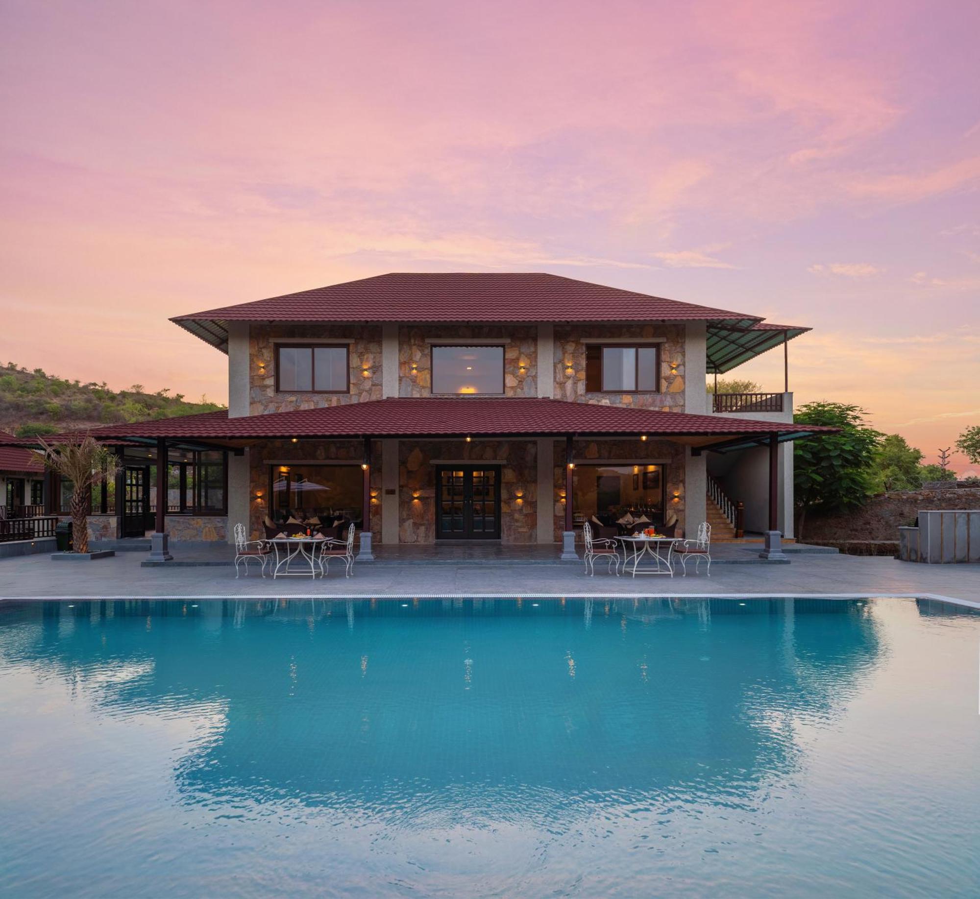 Sarasiruham Resort - Private Pool Villa In Удайпур Экстерьер фото